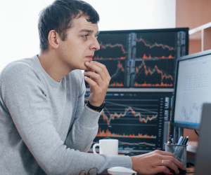 WEbinar: Navigating Commercial Risk in 2025