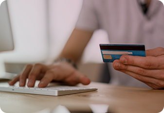 Person holding a credit card